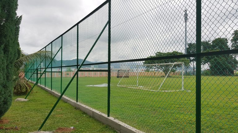 chain-link-gallery-01